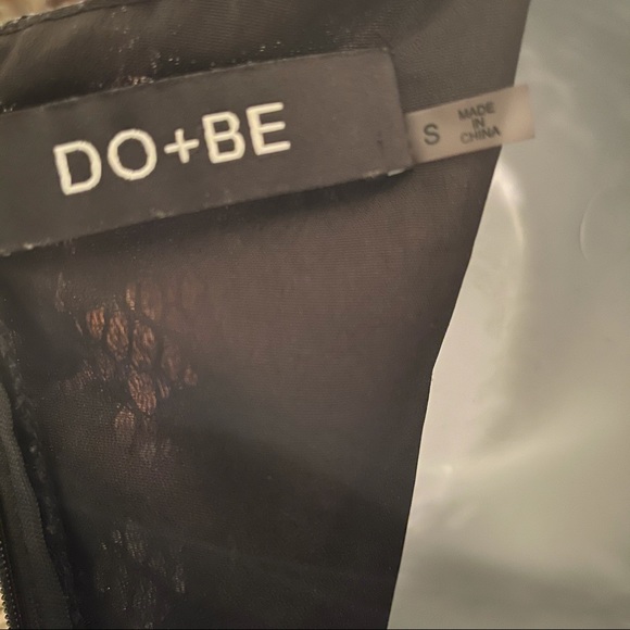 DO + BE lace Bell Sleeve Dress - Picture 9 of 14